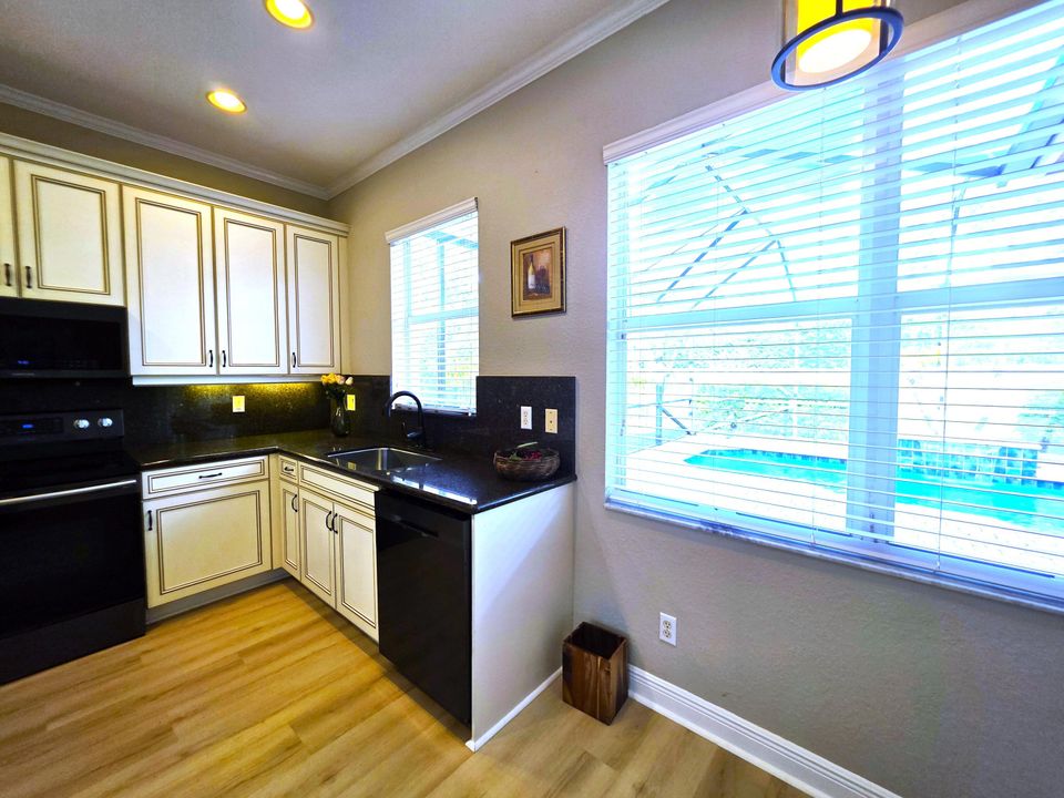 For Rent: $3,000 (4 beds, 2 baths, 2238 Square Feet)