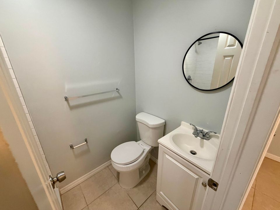 出租: $1,850 (2 贝兹, 2 浴室, 1429 平方英尺)