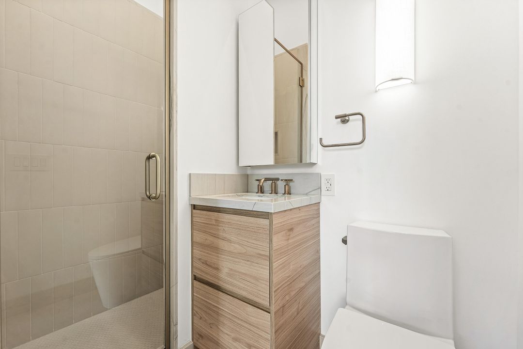 For Sale: $1,450,000 (3 beds, 2 baths, 1965 Square Feet)