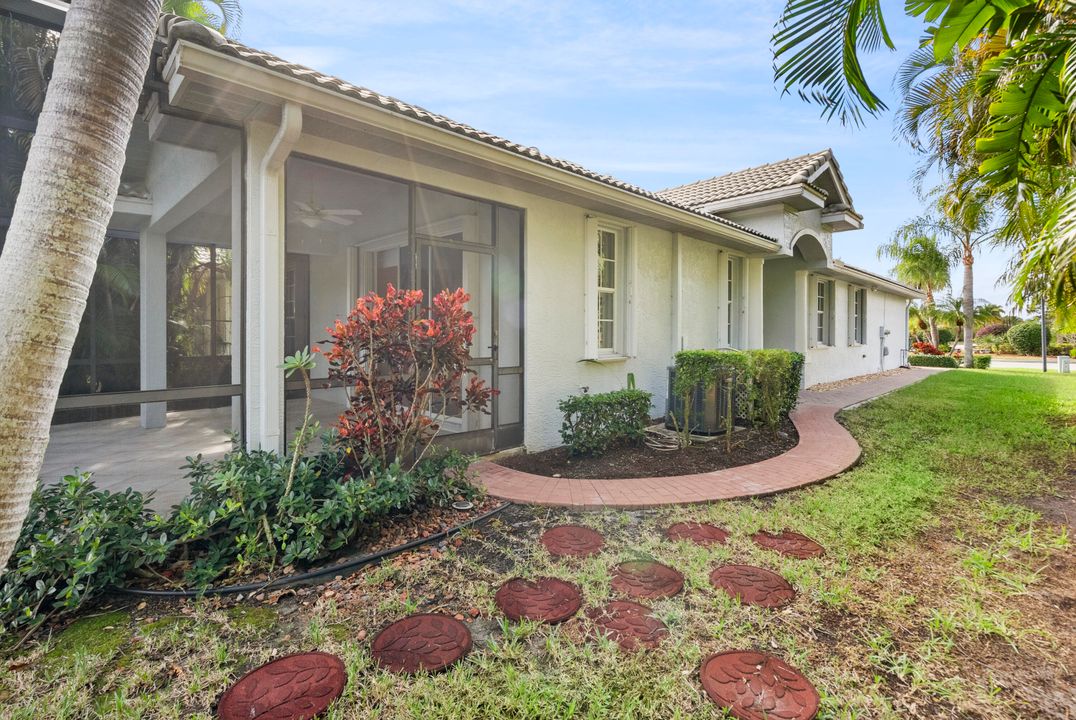 待售: $435,000 (3 贝兹, 2 浴室, 1718 平方英尺)