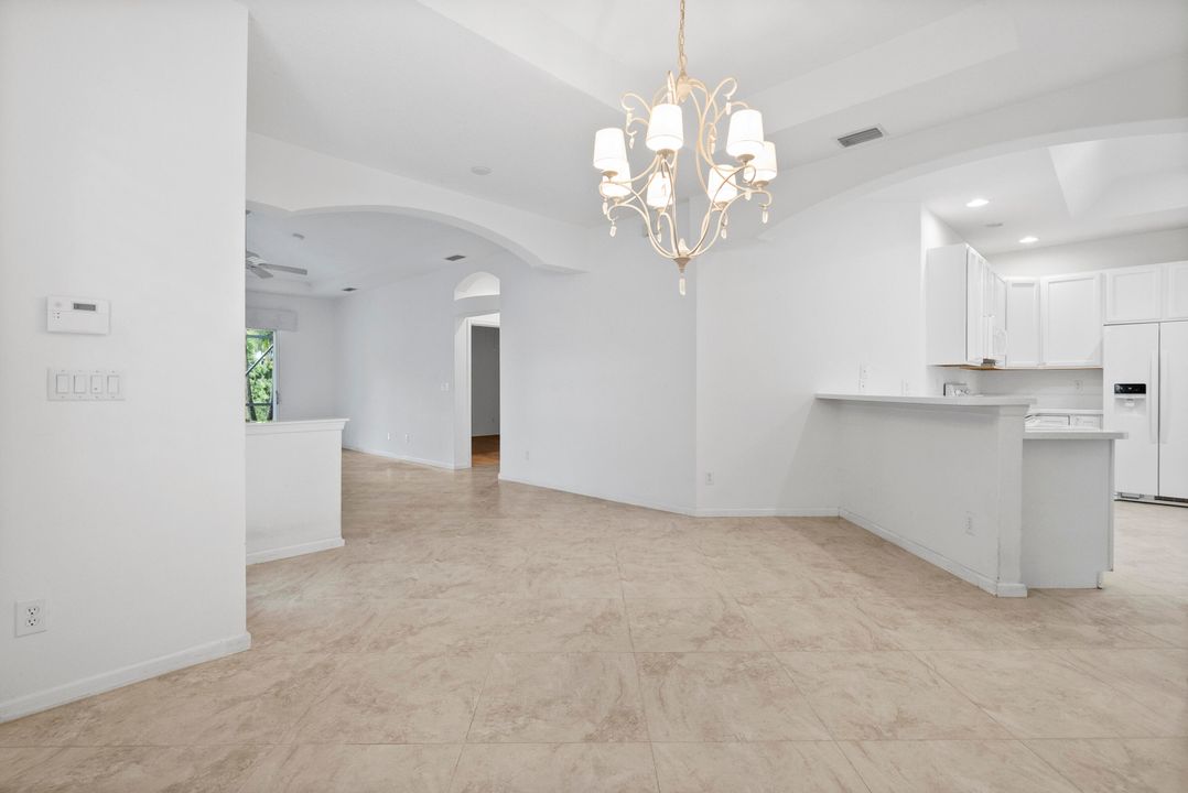 待售: $435,000 (3 贝兹, 2 浴室, 1718 平方英尺)