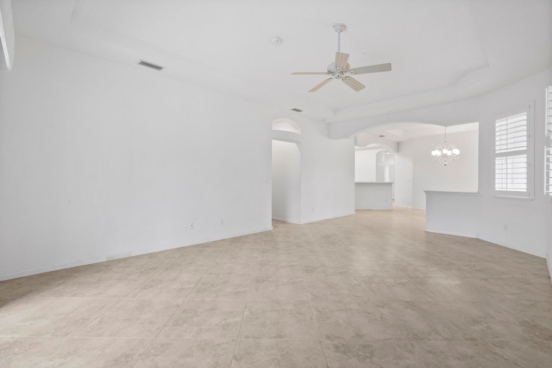 待售: $435,000 (3 贝兹, 2 浴室, 1718 平方英尺)