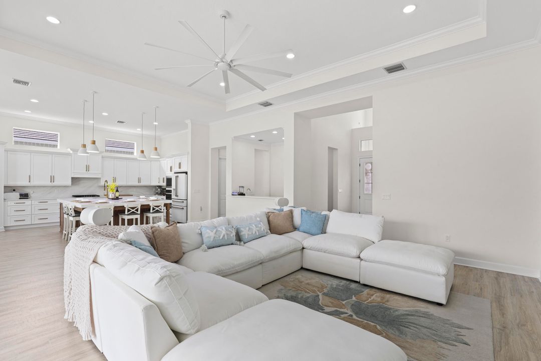 待售: $1,160,000 (4 贝兹, 3 浴室, 3320 平方英尺)