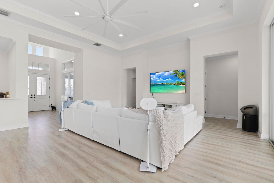 待售: $1,160,000 (4 贝兹, 3 浴室, 3320 平方英尺)