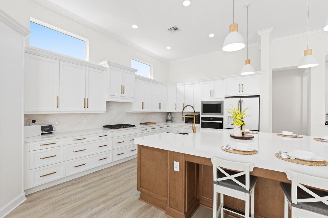 待售: $1,160,000 (4 贝兹, 3 浴室, 3320 平方英尺)