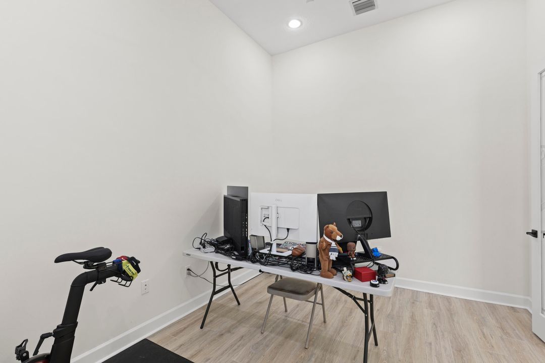 待售: $1,160,000 (4 贝兹, 3 浴室, 3320 平方英尺)