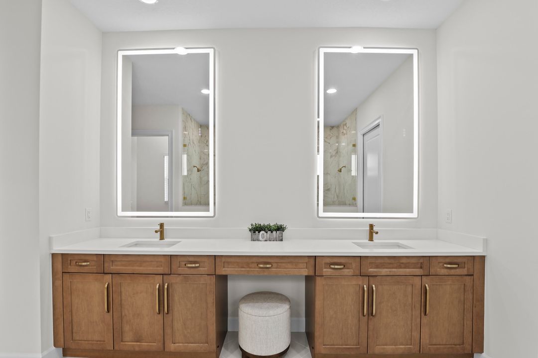 待售: $1,160,000 (4 贝兹, 3 浴室, 3320 平方英尺)