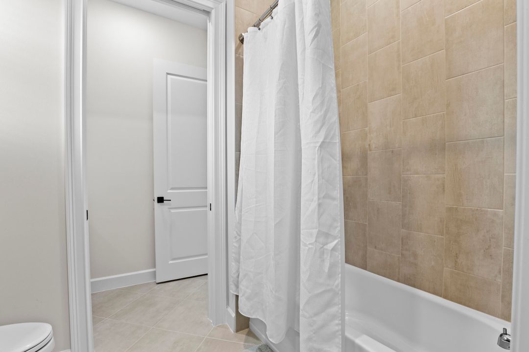 待售: $1,160,000 (4 贝兹, 3 浴室, 3320 平方英尺)