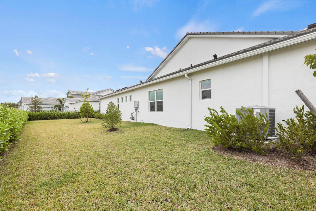 待售: $1,160,000 (4 贝兹, 3 浴室, 3320 平方英尺)