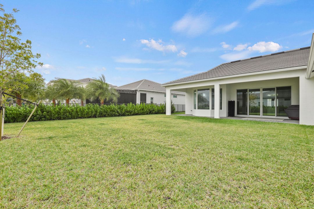 待售: $1,160,000 (4 贝兹, 3 浴室, 3320 平方英尺)