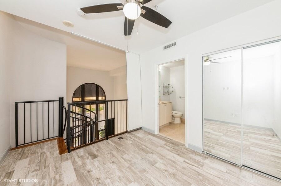 For Rent: $2,875 (1 beds, 1 baths, 816 Square Feet)