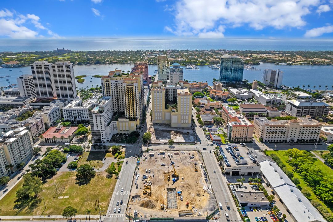 For Rent: $2,875 (1 beds, 1 baths, 816 Square Feet)