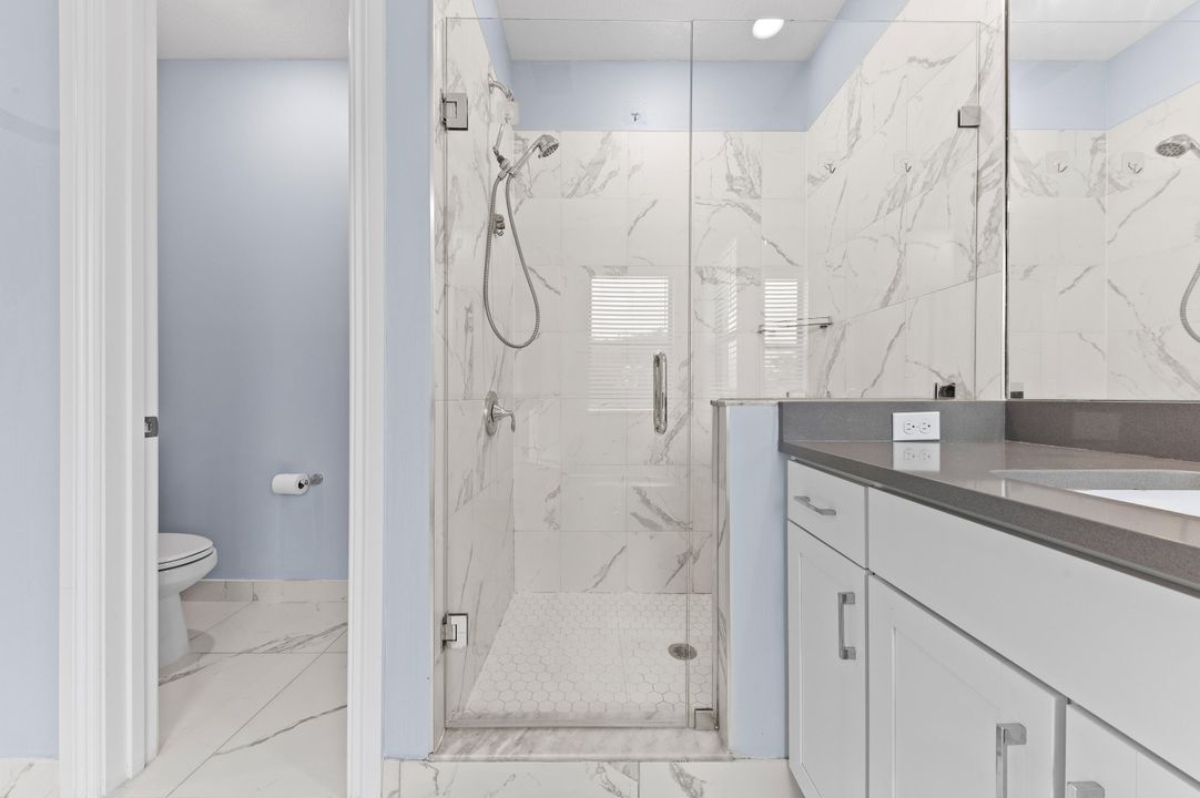 For Sale: $999,000 (5 beds, 3 baths, 2879 Square Feet)