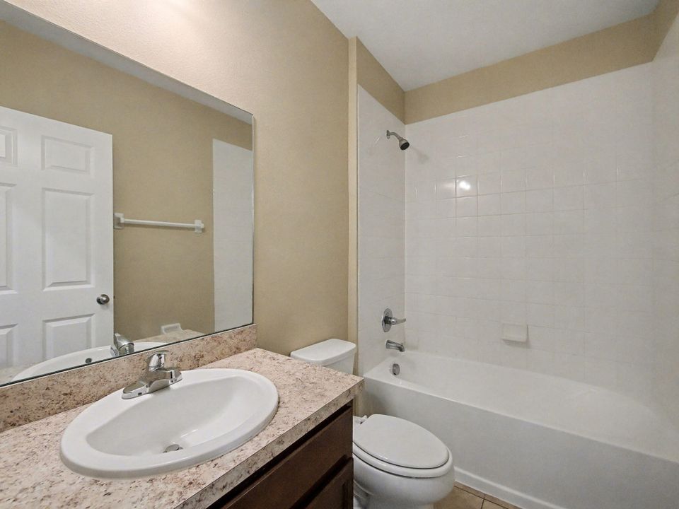 En Venta: $320,000 (3 camas, 2 baños, 1460 Pies cuadrados)