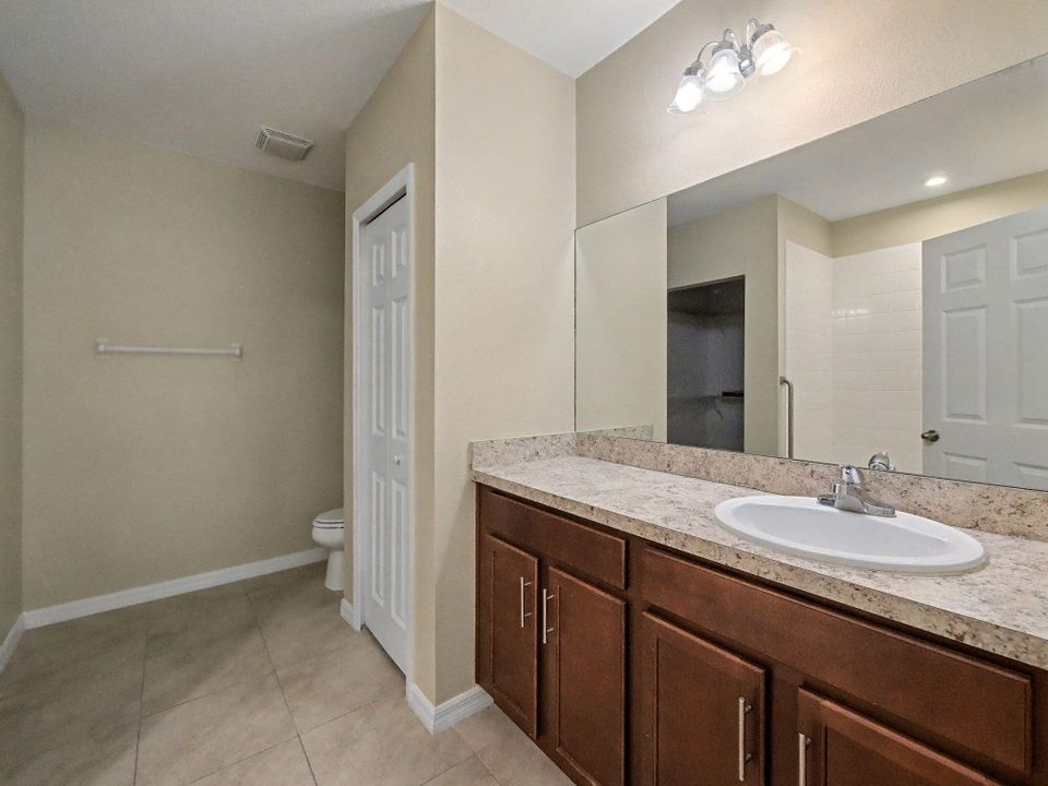 En Venta: $320,000 (3 camas, 2 baños, 1460 Pies cuadrados)