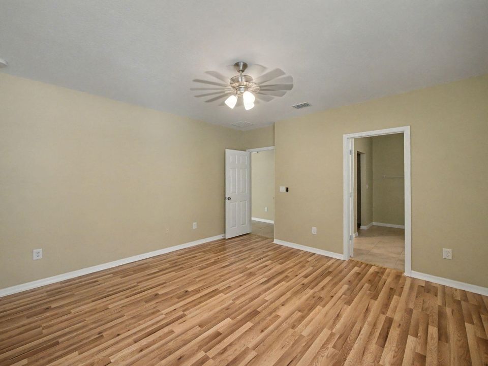 En Venta: $320,000 (3 camas, 2 baños, 1460 Pies cuadrados)