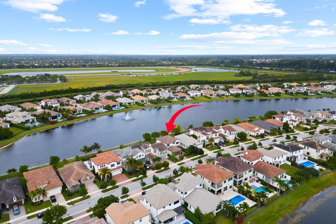 For Sale: $999,000 (5 beds, 3 baths, 2879 Square Feet)