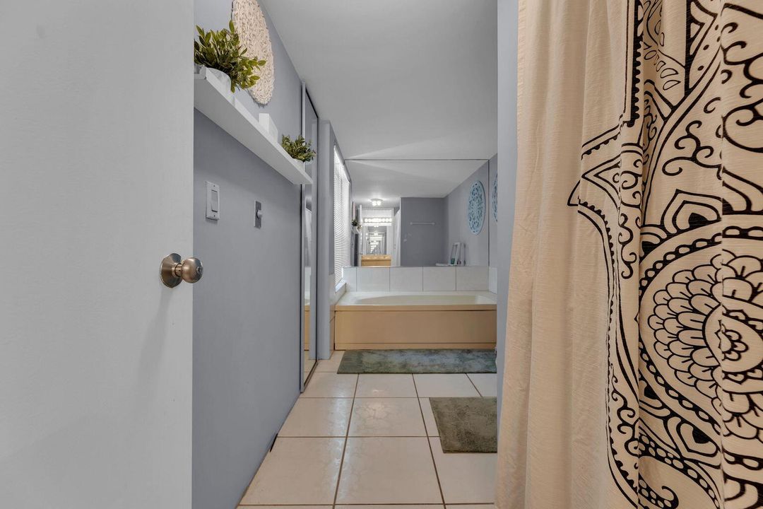 For Sale: $280,000 (2 beds, 2 baths, 1254 Square Feet)