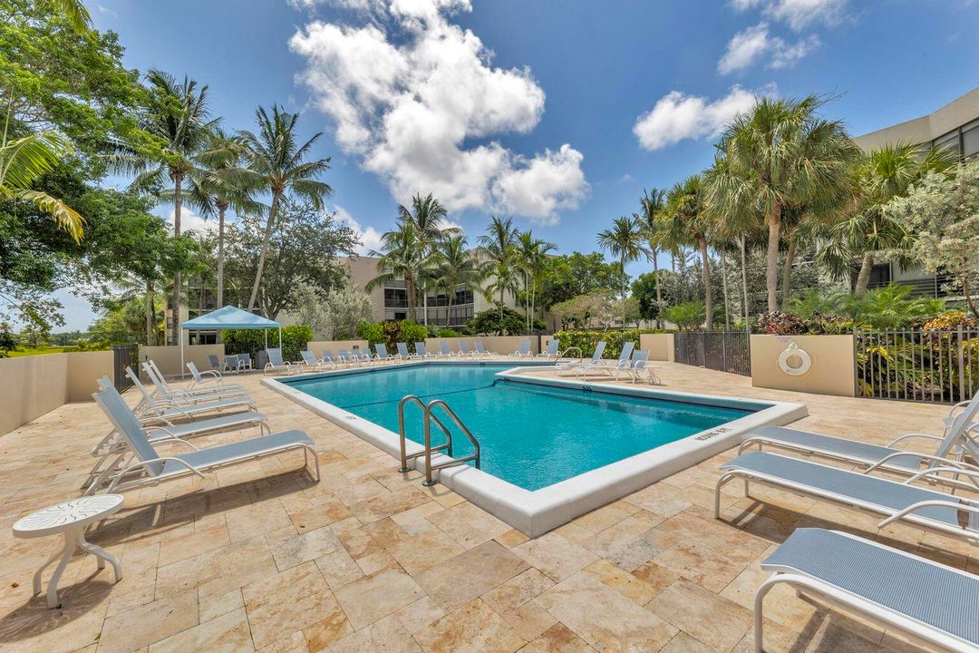 For Sale: $280,000 (2 beds, 2 baths, 1254 Square Feet)