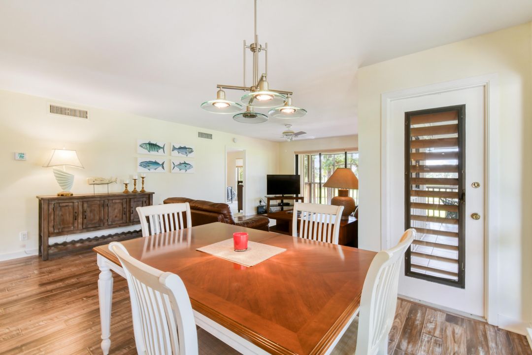 For Sale: $499,000 (2 beds, 2 baths, 1366 Square Feet)