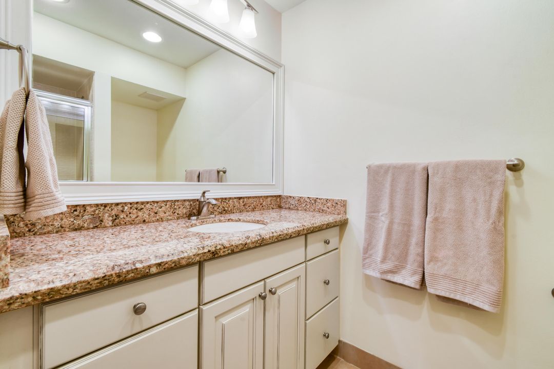 For Sale: $499,000 (2 beds, 2 baths, 1366 Square Feet)