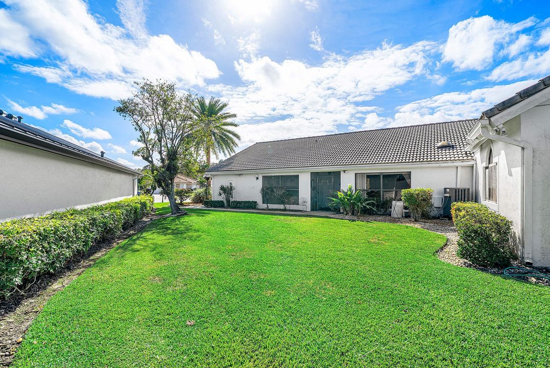 For Sale: $729,000 (2 beds, 3 baths, 2404 Square Feet)