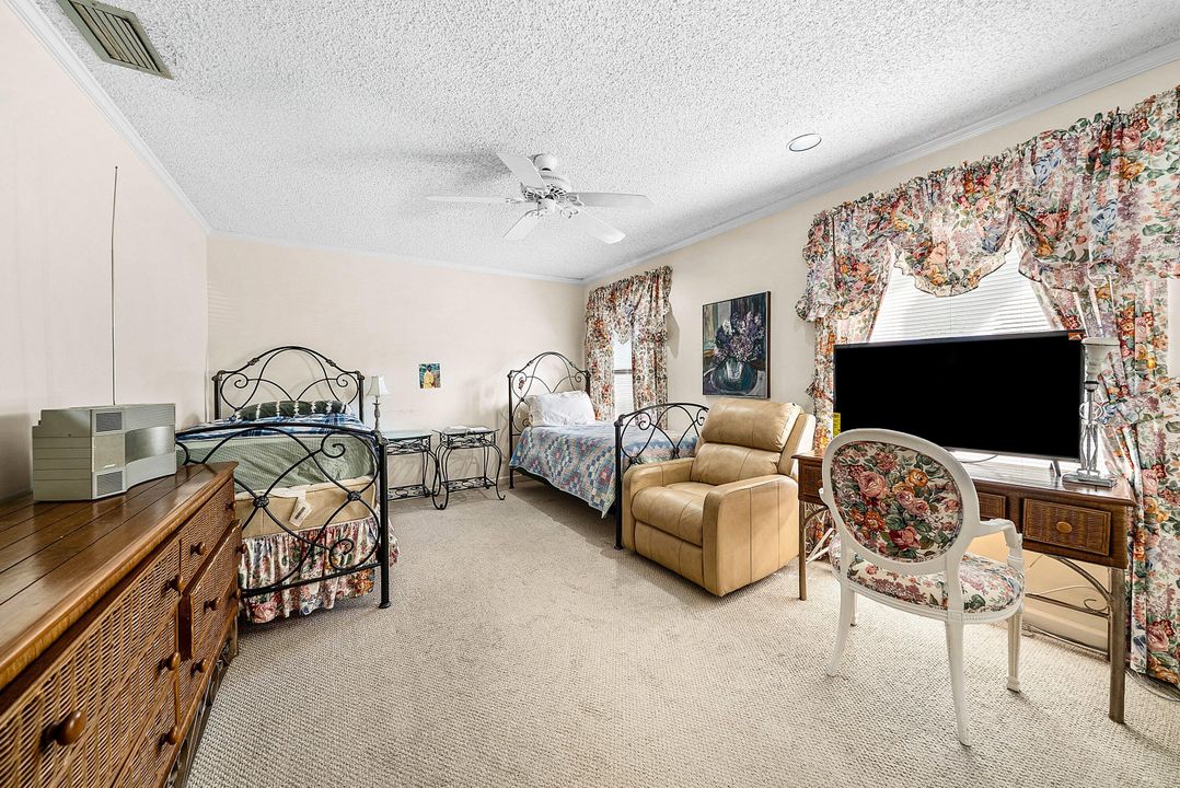 For Sale: $729,000 (2 beds, 3 baths, 2404 Square Feet)