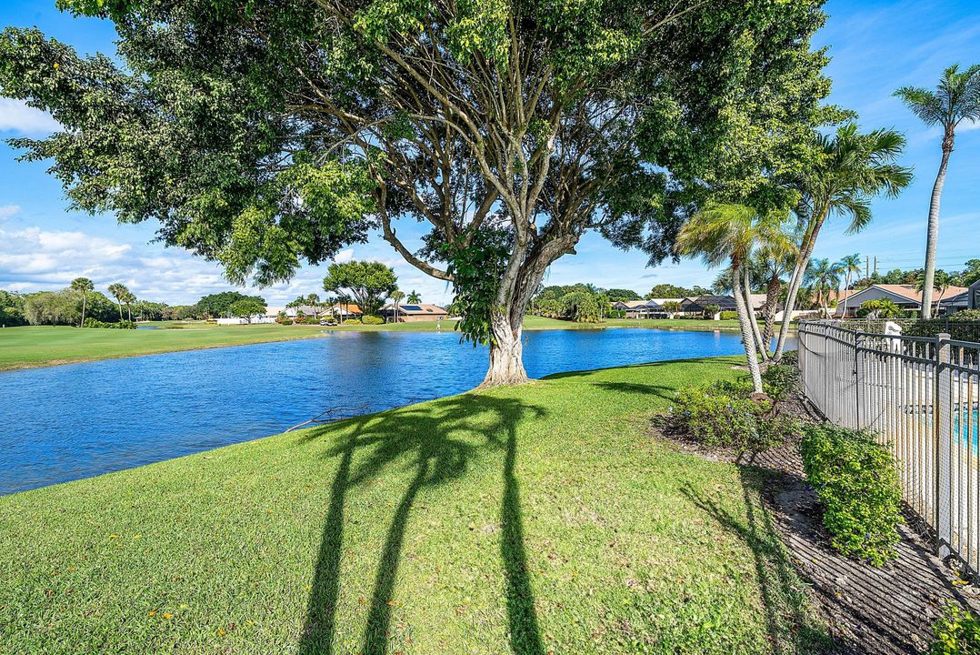 For Sale: $729,000 (2 beds, 3 baths, 2404 Square Feet)