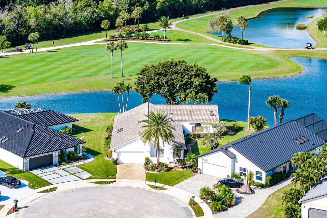 For Sale: $729,000 (2 beds, 3 baths, 2404 Square Feet)