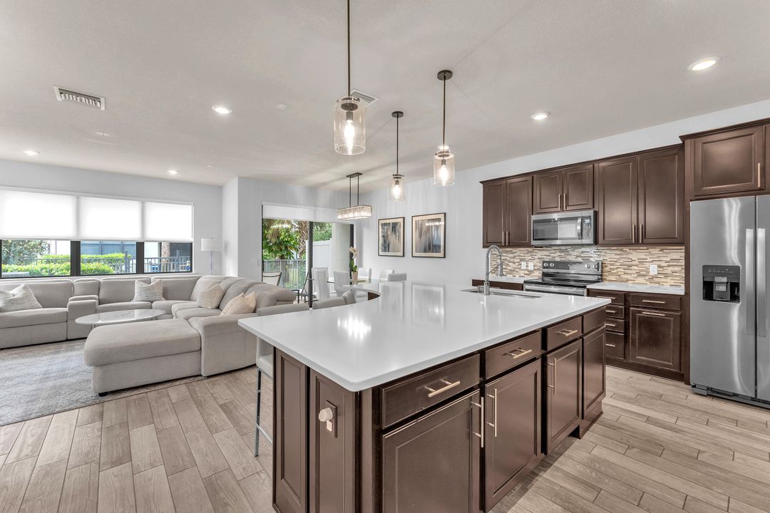 待售: $575,000 (3 贝兹, 2 浴室, 1909 平方英尺)