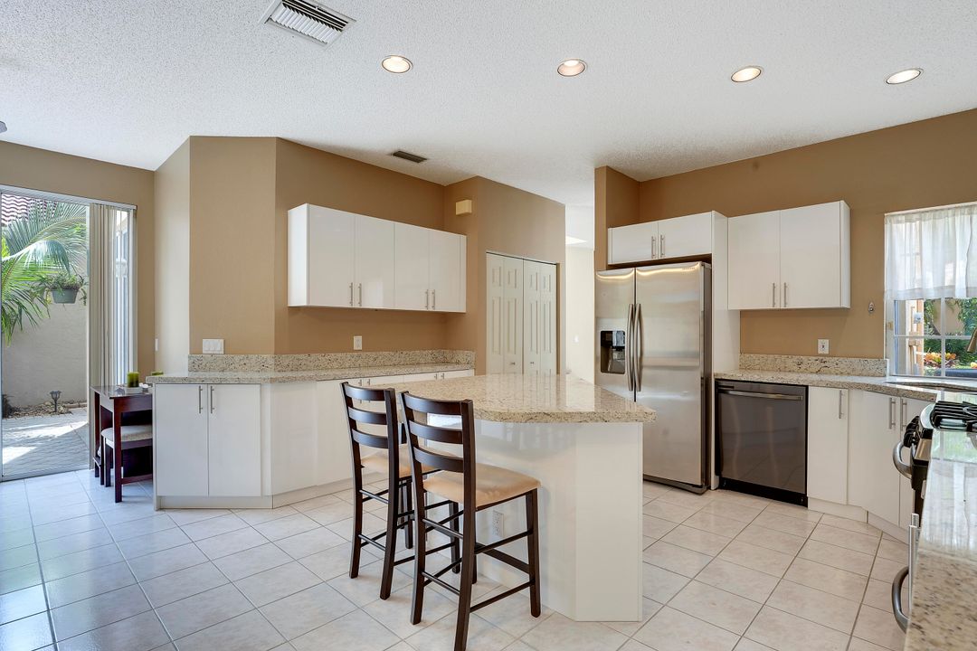 For Rent: $4,000 (3 beds, 2 baths, 2093 Square Feet)