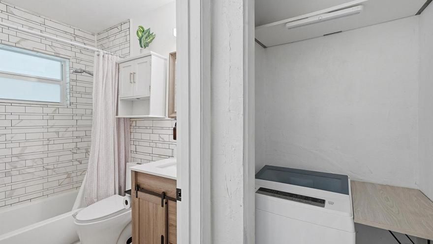 合同活跃: $1,800 (0 贝兹, 1 浴室, 447 平方英尺)