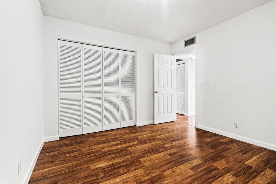 For Rent: $1,850 (2 beds, 2 baths, 883 Square Feet)