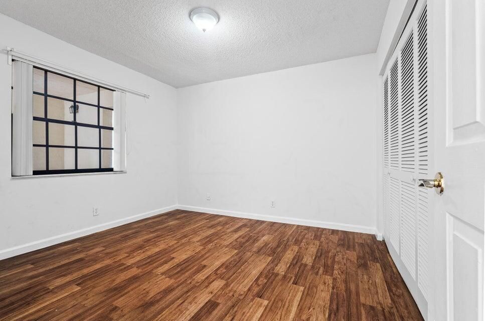 For Rent: $1,850 (2 beds, 2 baths, 883 Square Feet)