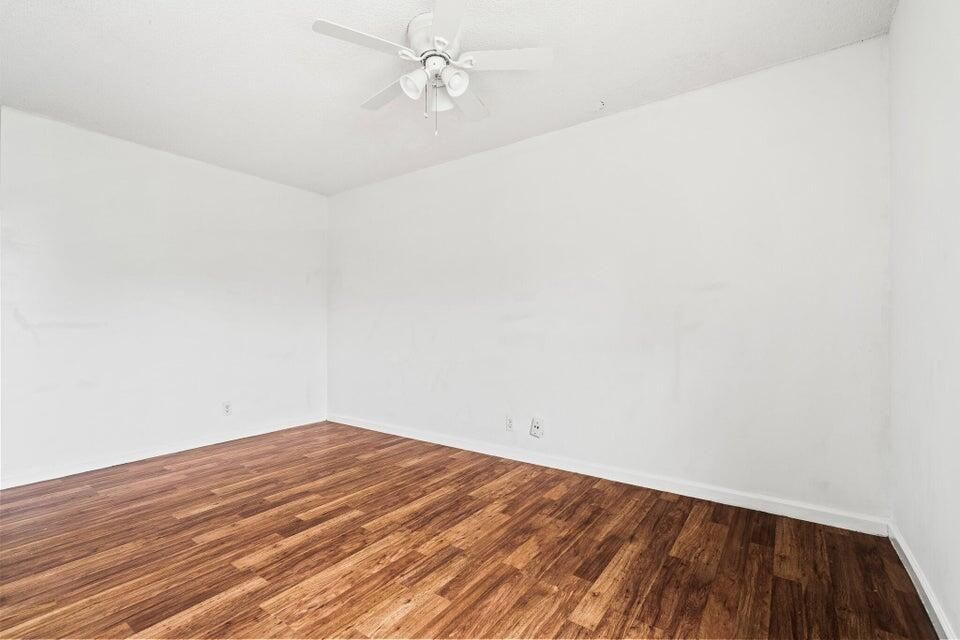 For Rent: $1,850 (2 beds, 2 baths, 883 Square Feet)