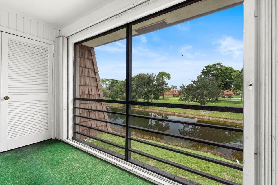 For Rent: $1,850 (2 beds, 2 baths, 883 Square Feet)