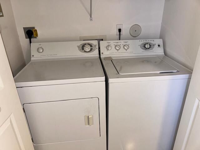 待售: $359,000 (2 贝兹, 2 浴室, 1378 平方英尺)