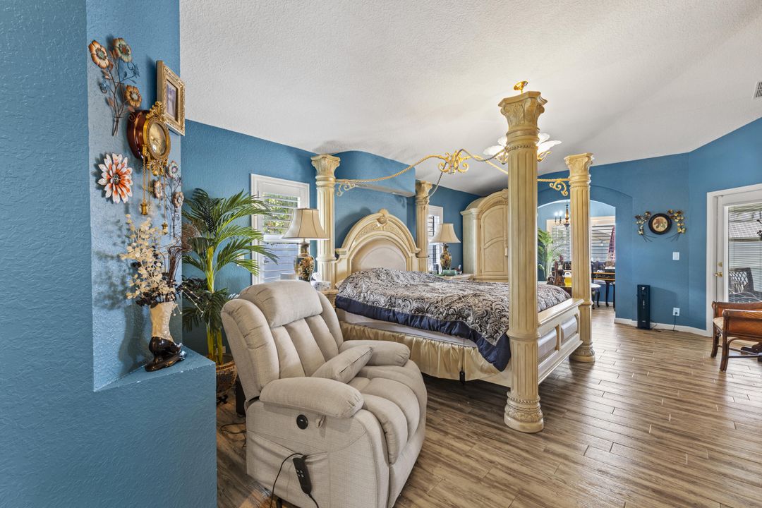 For Sale: $649,900 (3 beds, 2 baths, 2651 Square Feet)