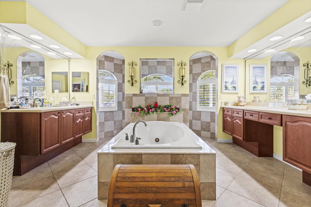 For Sale: $649,900 (3 beds, 2 baths, 2651 Square Feet)