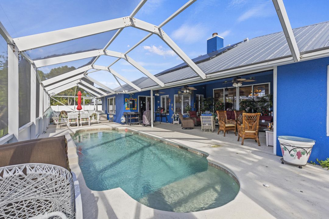 For Sale: $649,900 (3 beds, 2 baths, 2651 Square Feet)