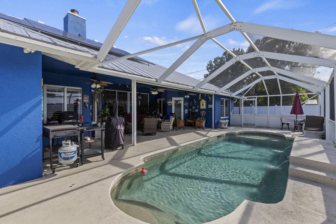 For Sale: $649,900 (3 beds, 2 baths, 2651 Square Feet)