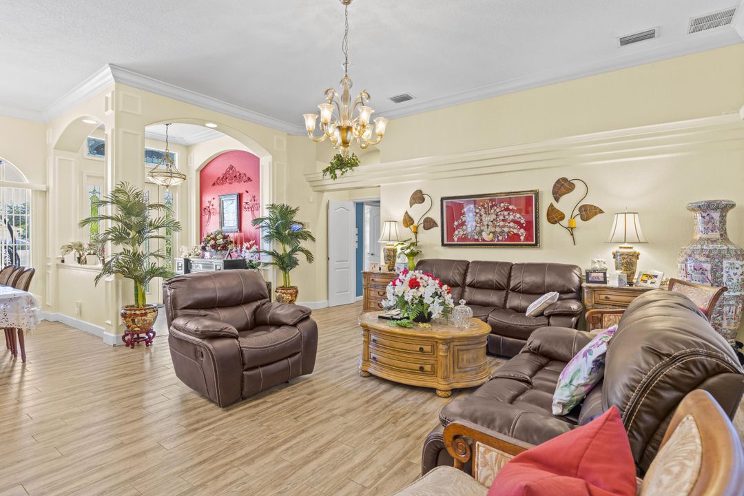 For Sale: $649,900 (3 beds, 2 baths, 2651 Square Feet)