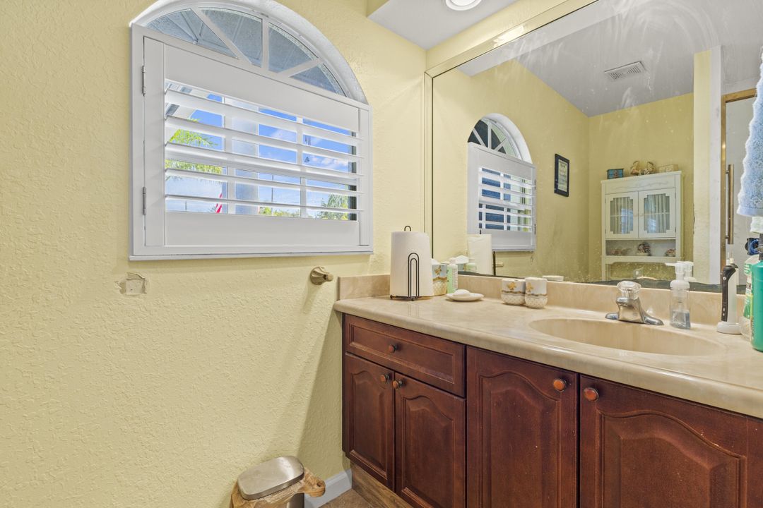 For Sale: $649,900 (3 beds, 2 baths, 2651 Square Feet)