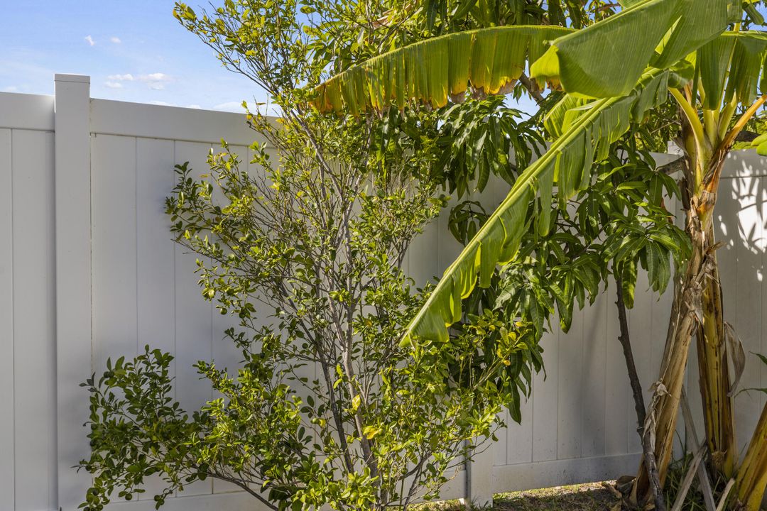 For Sale: $649,900 (3 beds, 2 baths, 2651 Square Feet)