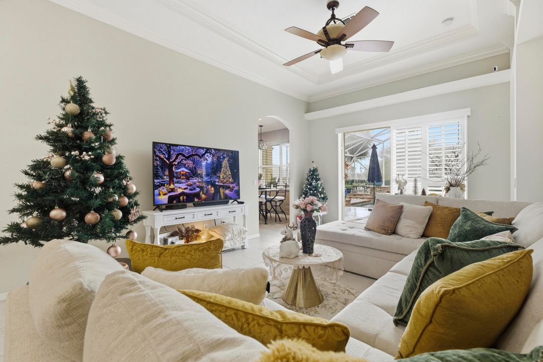 For Sale: $407,770 (4 beds, 2 baths, 1741 Square Feet)