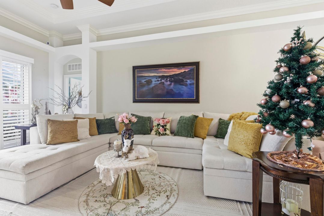 For Sale: $407,770 (4 beds, 2 baths, 1741 Square Feet)