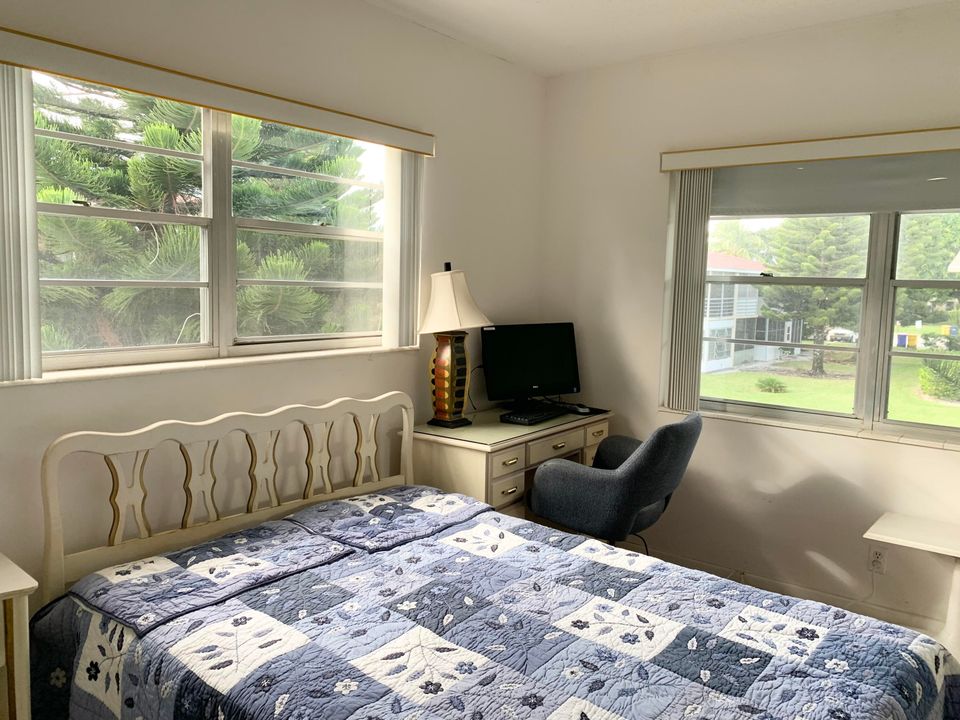 待售: $129,900 (2 贝兹, 1 浴室, 798 平方英尺)