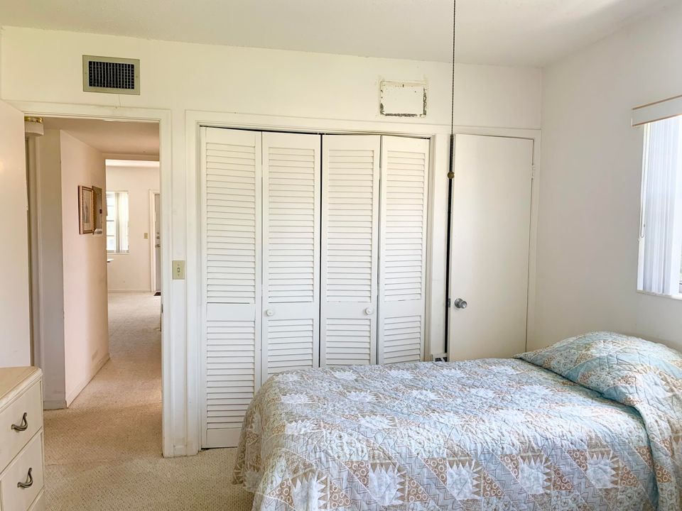 待售: $129,900 (2 贝兹, 1 浴室, 798 平方英尺)