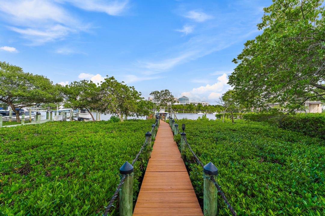 出租: $19,000 (4 贝兹, 4 浴室, 3647 平方英尺)