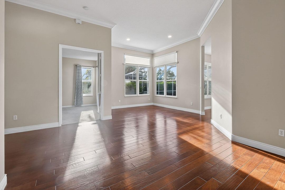 待售: $769,900 (3 贝兹, 3 浴室, 2040 平方英尺)